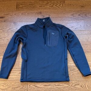 Arc'teryx Men's Navy 1/4zip pullover base layer - L